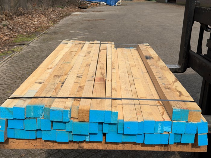 Lot 082936 Veteka : Europees Eiken Character 52mm, afzagers