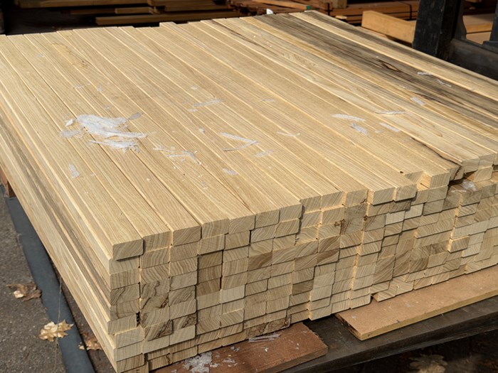 Lot 093219 Veteka : Fraké 22,5 x 38,5 mm, rechte lat, trapspijltjes